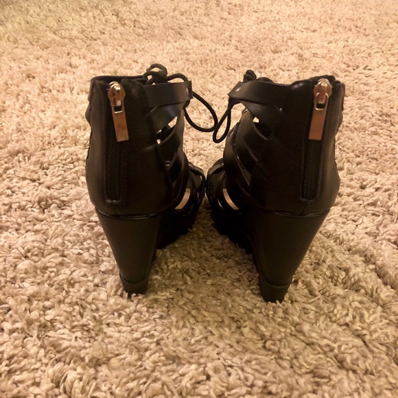 Black lace up open toe wedges size 7 - Picture 3 of 5